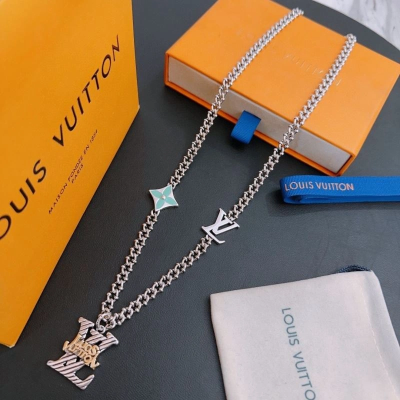 MoistureWicking Louis Vuitton Necklaces 251639
