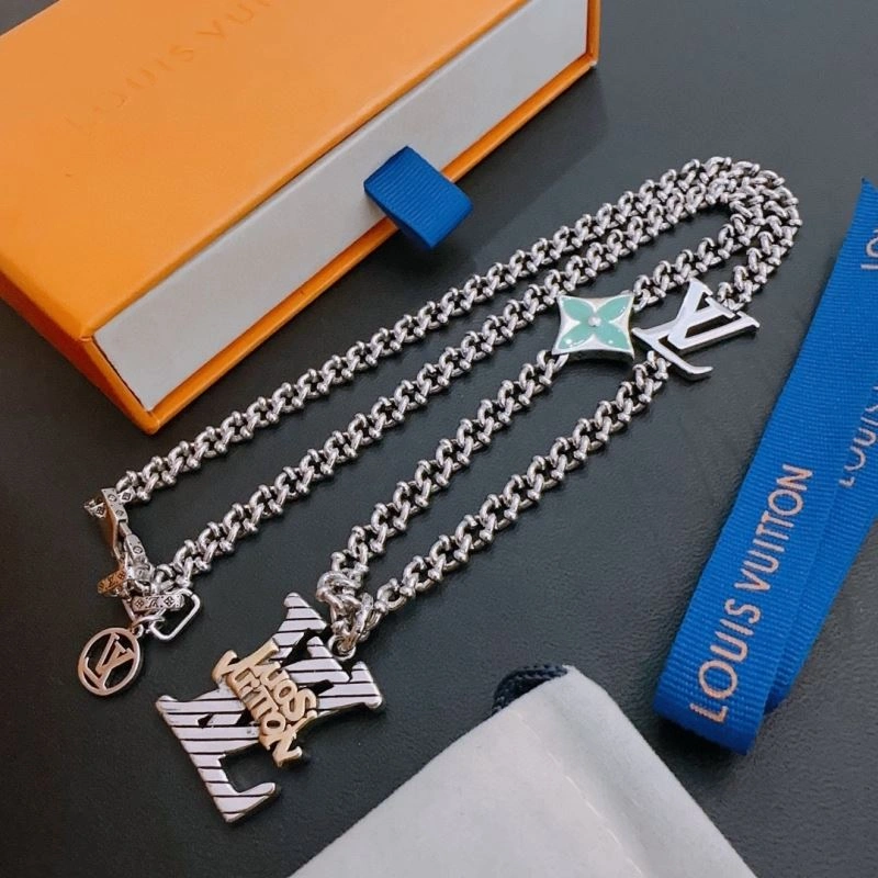 MoistureWicking Louis Vuitton Necklaces 251639