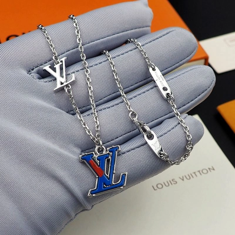 StreetReady Louis Vuitton Necklaces 251668