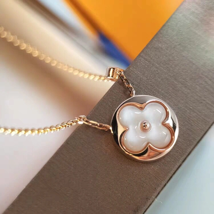 Original Louis Vuitton Necklaces 251646