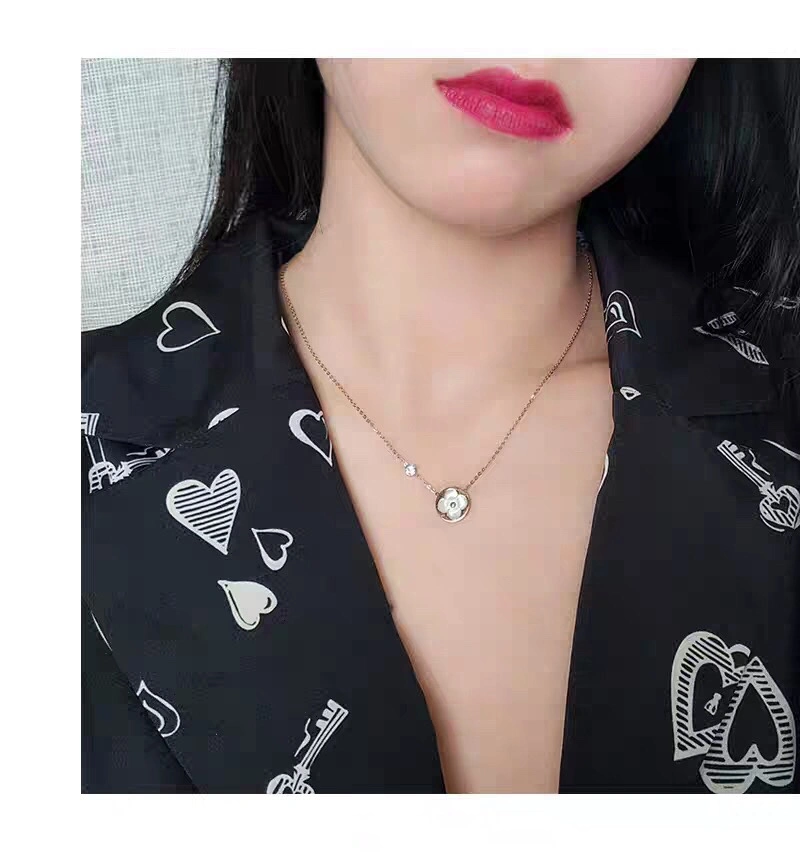 Original Louis Vuitton Necklaces 251646