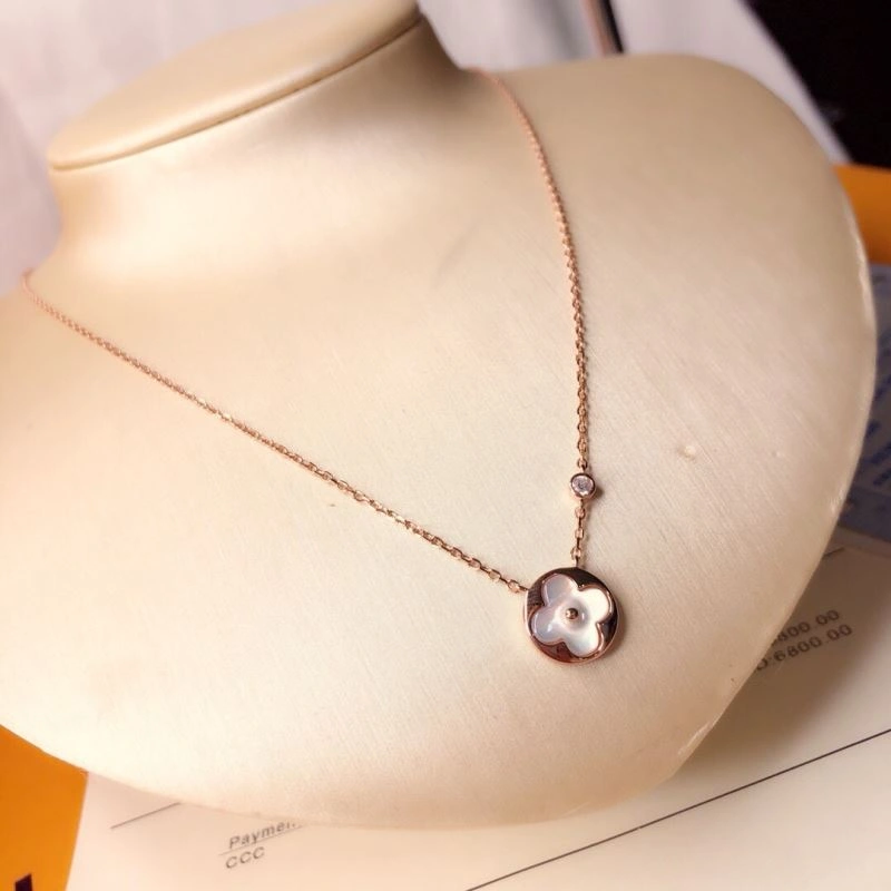 Louis Vuitton Necklaces OnTrend 251662
