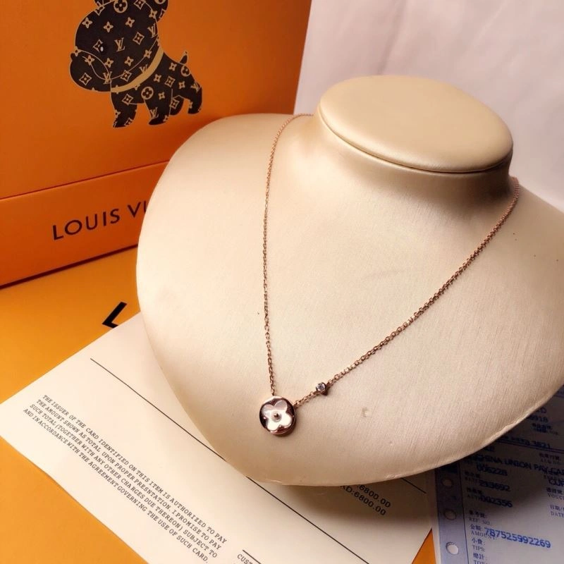 Louis Vuitton Necklaces OnTrend 251662