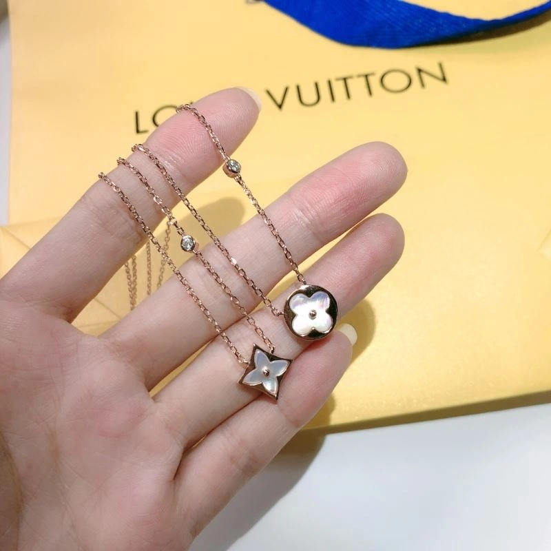 Louis Vuitton Necklaces OnTrend 251662
