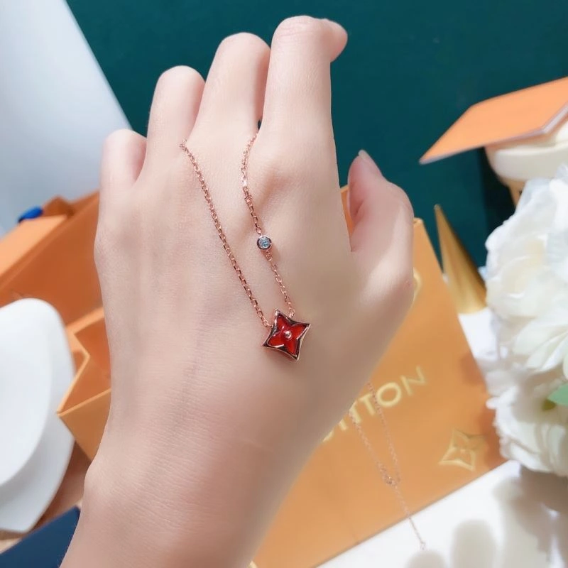 Louis Vuitton Necklaces FashionForward 251664