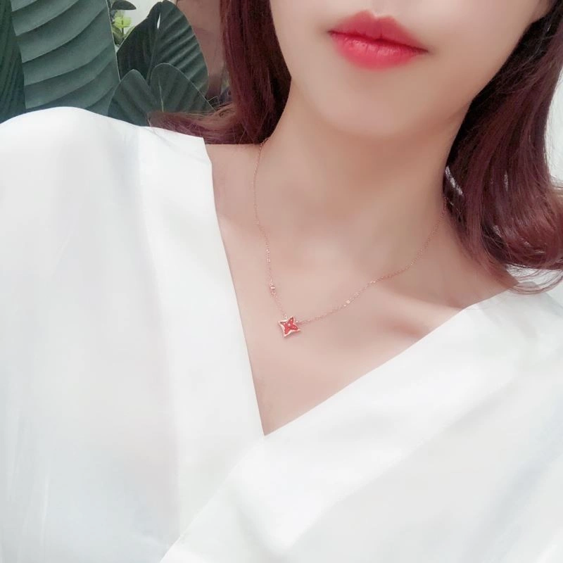 Louis Vuitton Necklaces FashionForward 251664