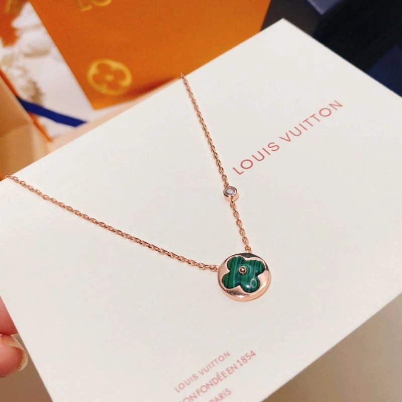Louis Vuitton Necklaces Unique 251656