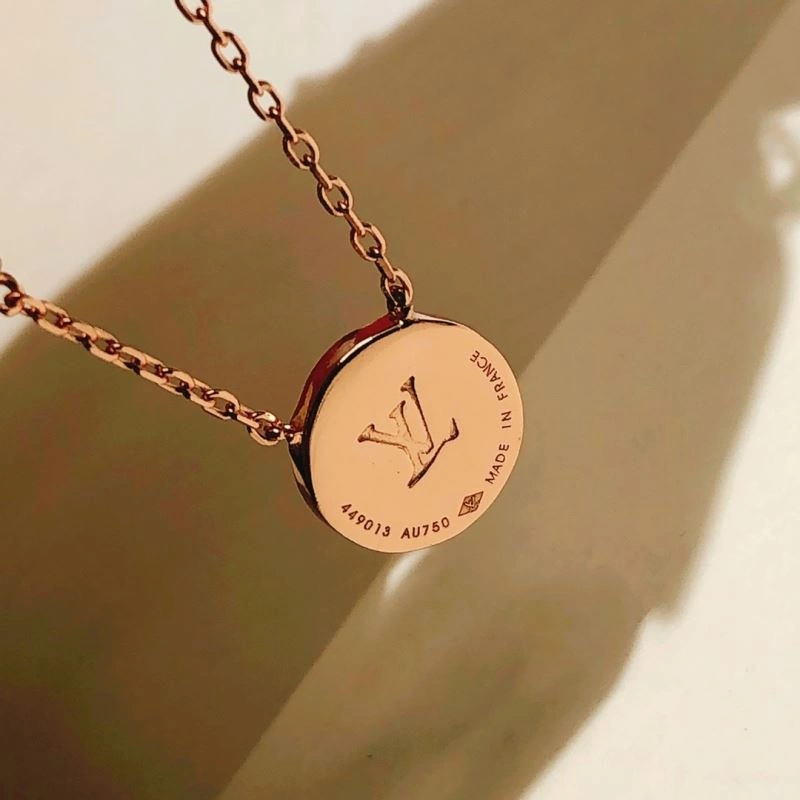Louis Vuitton Necklaces Unique 251656
