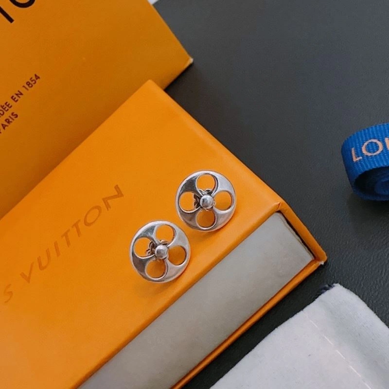 Louis Vuitton Necklaces Attractive 251643