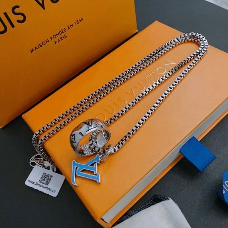 Popular Louis Vuitton Necklaces 251661