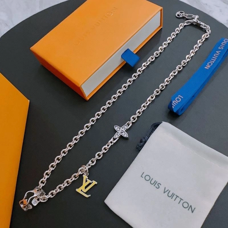 Neat Louis Vuitton Necklaces 251649