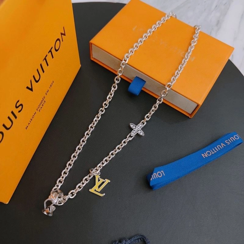 Neat Louis Vuitton Necklaces 251649