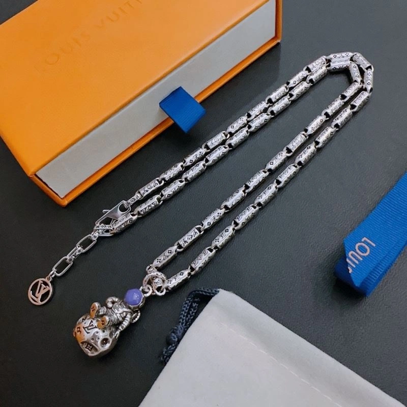 Versatile Louis Vuitton Necklaces 251644