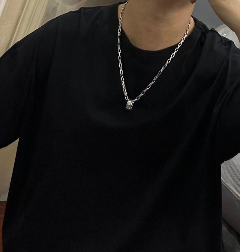 Modern Louis Vuitton Necklaces 251665