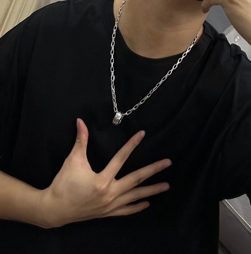 Modern Louis Vuitton Necklaces 251665
