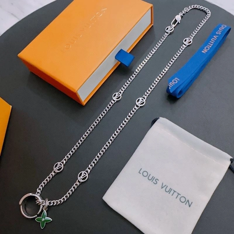 SoftTouch Louis Vuitton Necklaces 251651