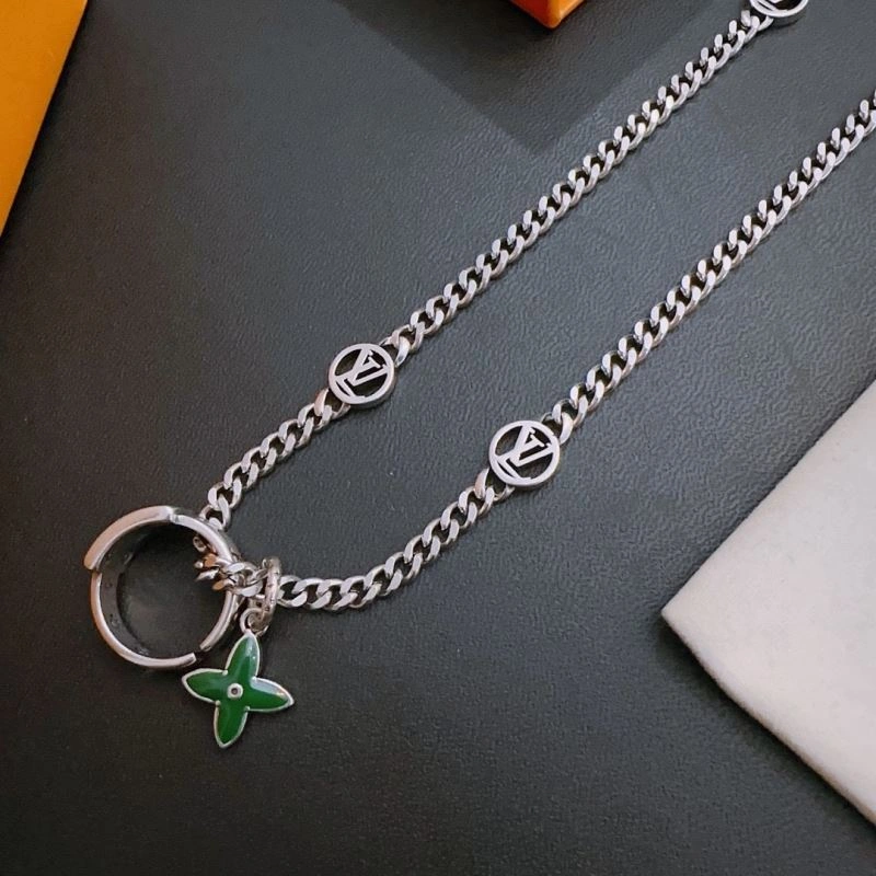 SoftTouch Louis Vuitton Necklaces 251651