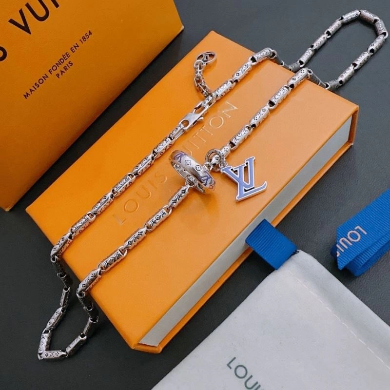 Louis Vuitton Necklaces SunProtective 251657