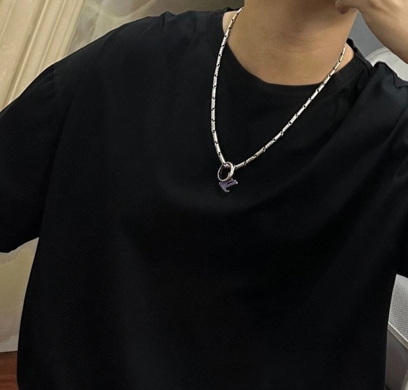 Louis Vuitton Necklaces SunProtective 251657
