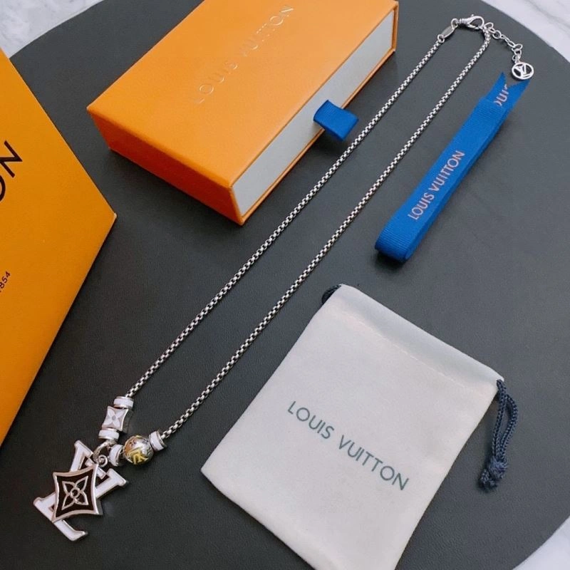 Louis Vuitton Necklaces Sophisticated 251663