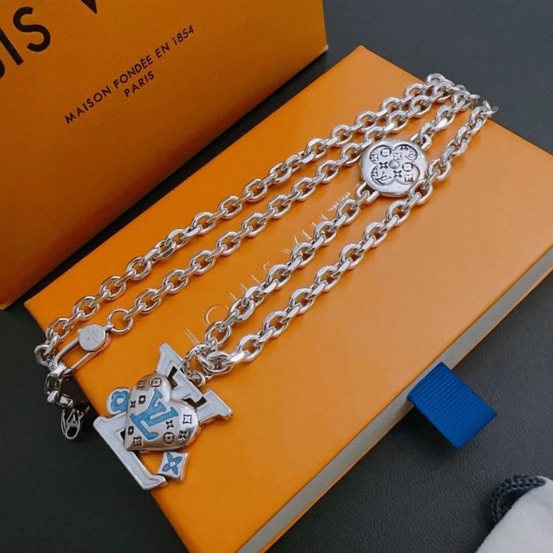Louis Vuitton Necklaces Sporty 251637