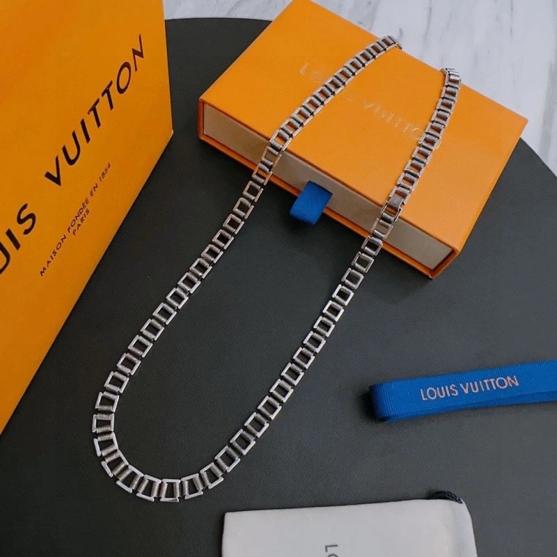 Louis Vuitton Necklaces Sporty 251648