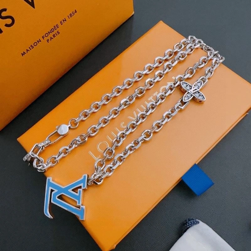 EyeCatching Louis Vuitton Necklaces 251653