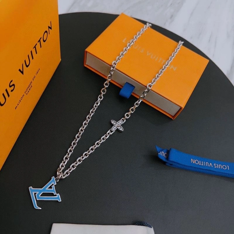 EyeCatching Louis Vuitton Necklaces 251653
