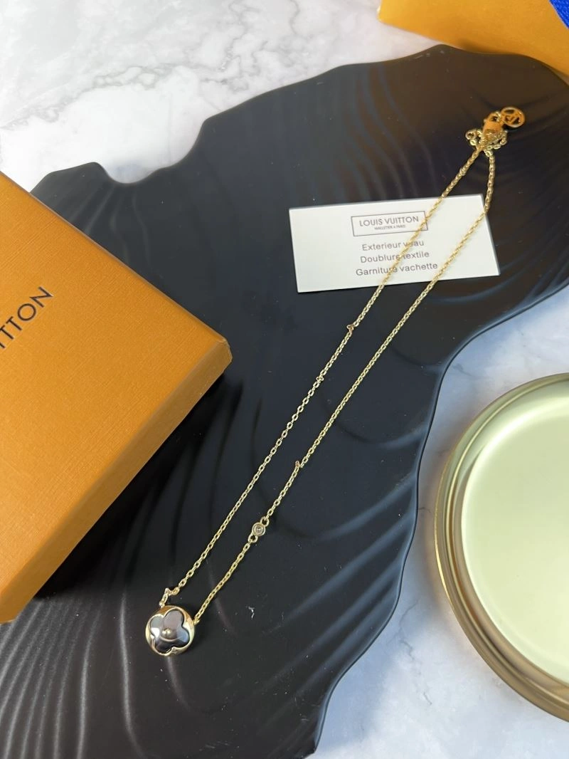 Louis Vuitton Necklaces MoistureWicking 251635