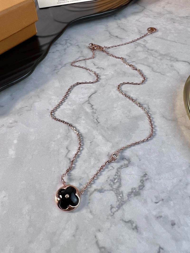 Packable Louis Vuitton Necklaces 251634