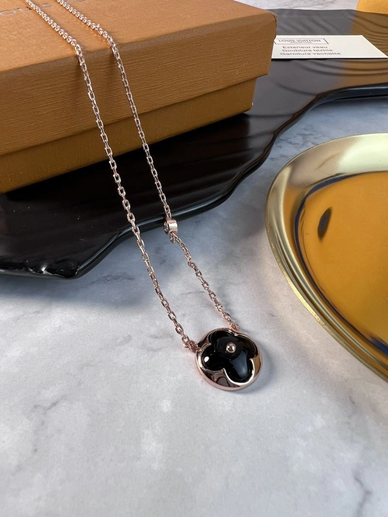 Packable Louis Vuitton Necklaces 251634