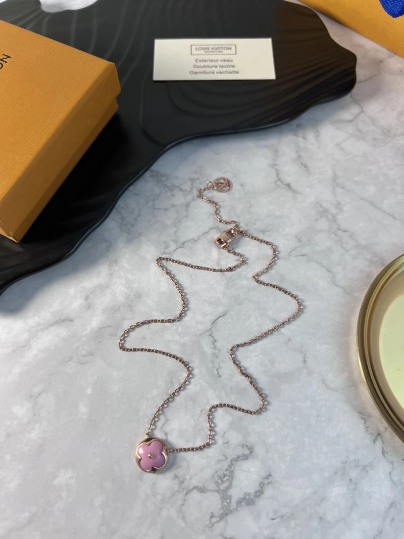 Sophisticated Louis Vuitton Necklaces 251633