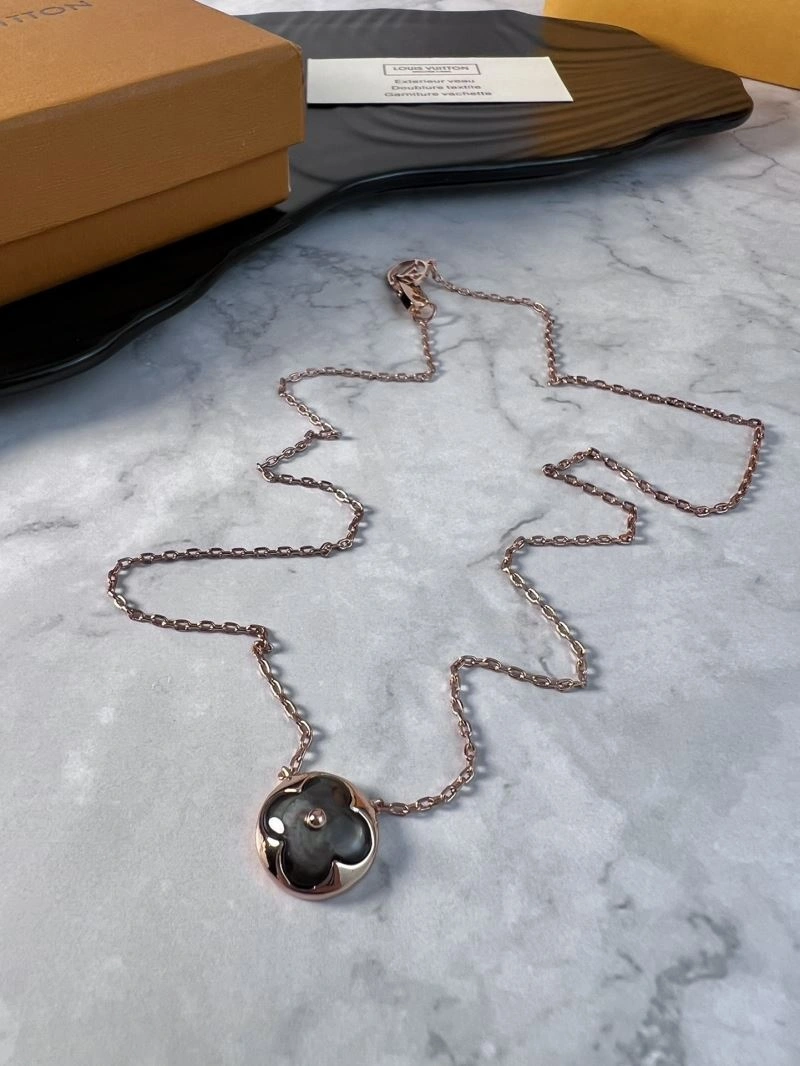 Sophisticated Louis Vuitton Necklaces 251633