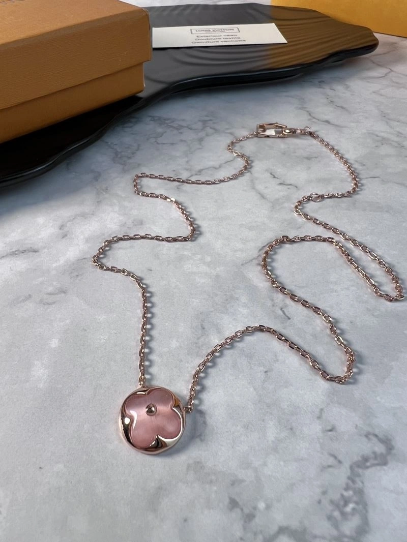 Sophisticated Louis Vuitton Necklaces 251633