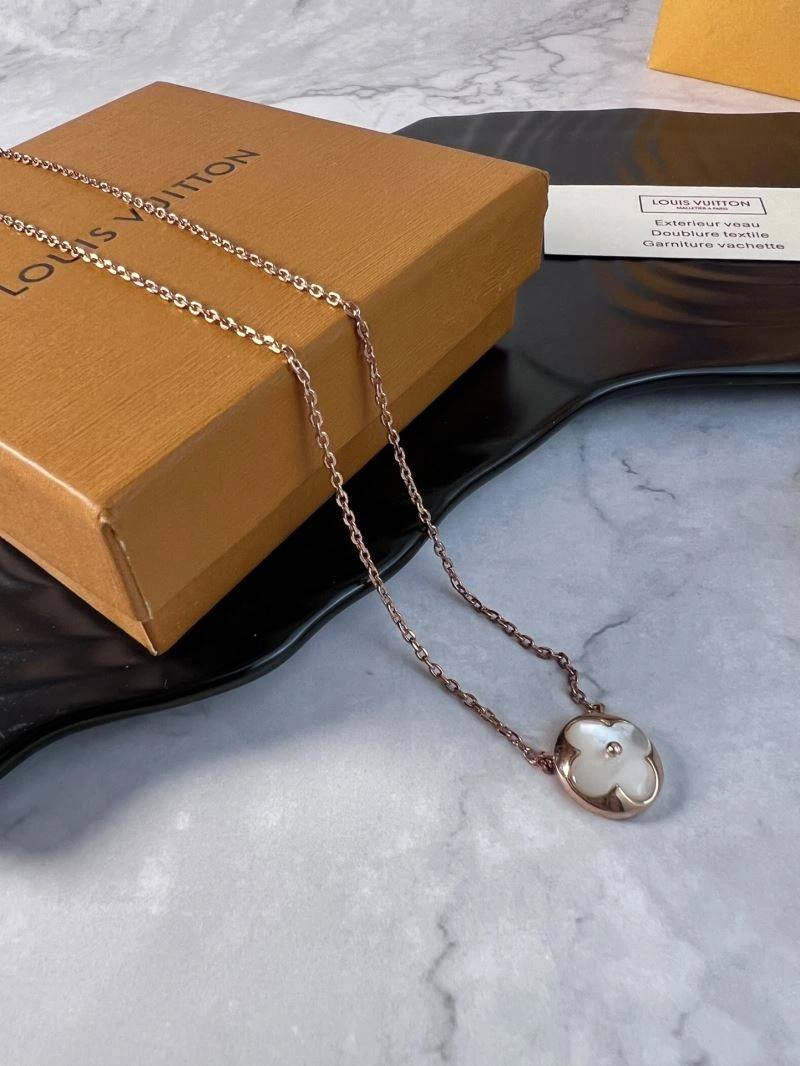 Sophisticated Louis Vuitton Necklaces 251633