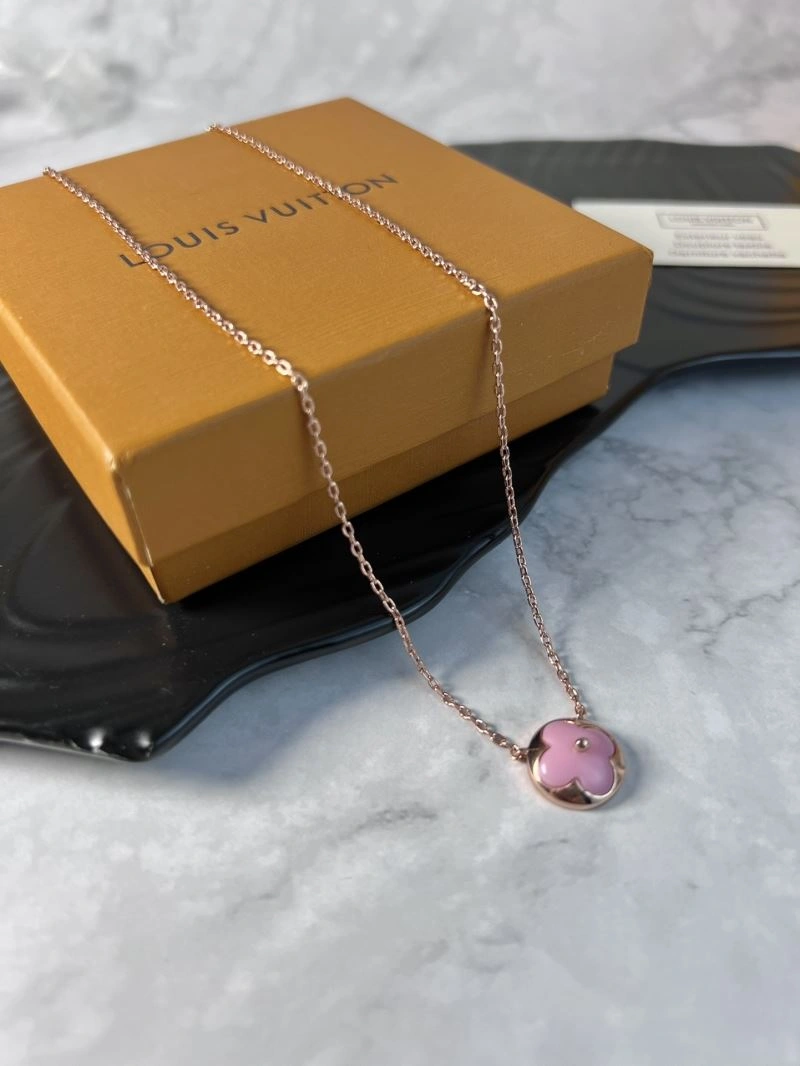 Sophisticated Louis Vuitton Necklaces 251633