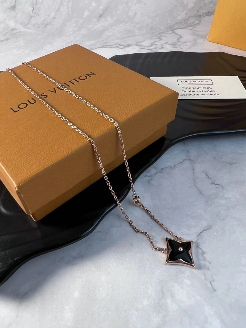 Resilient Louis Vuitton Necklaces 251632