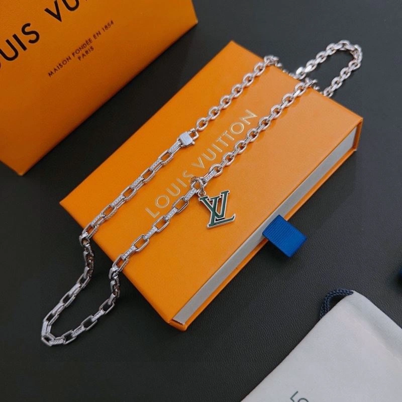 Louis Vuitton Necklaces WellDesigned 251537