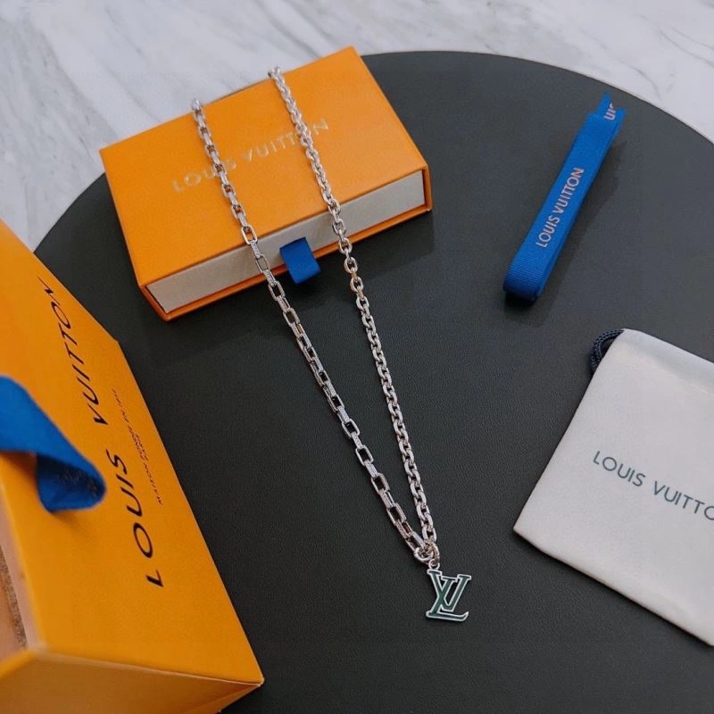 Louis Vuitton Necklaces WellDesigned 251537