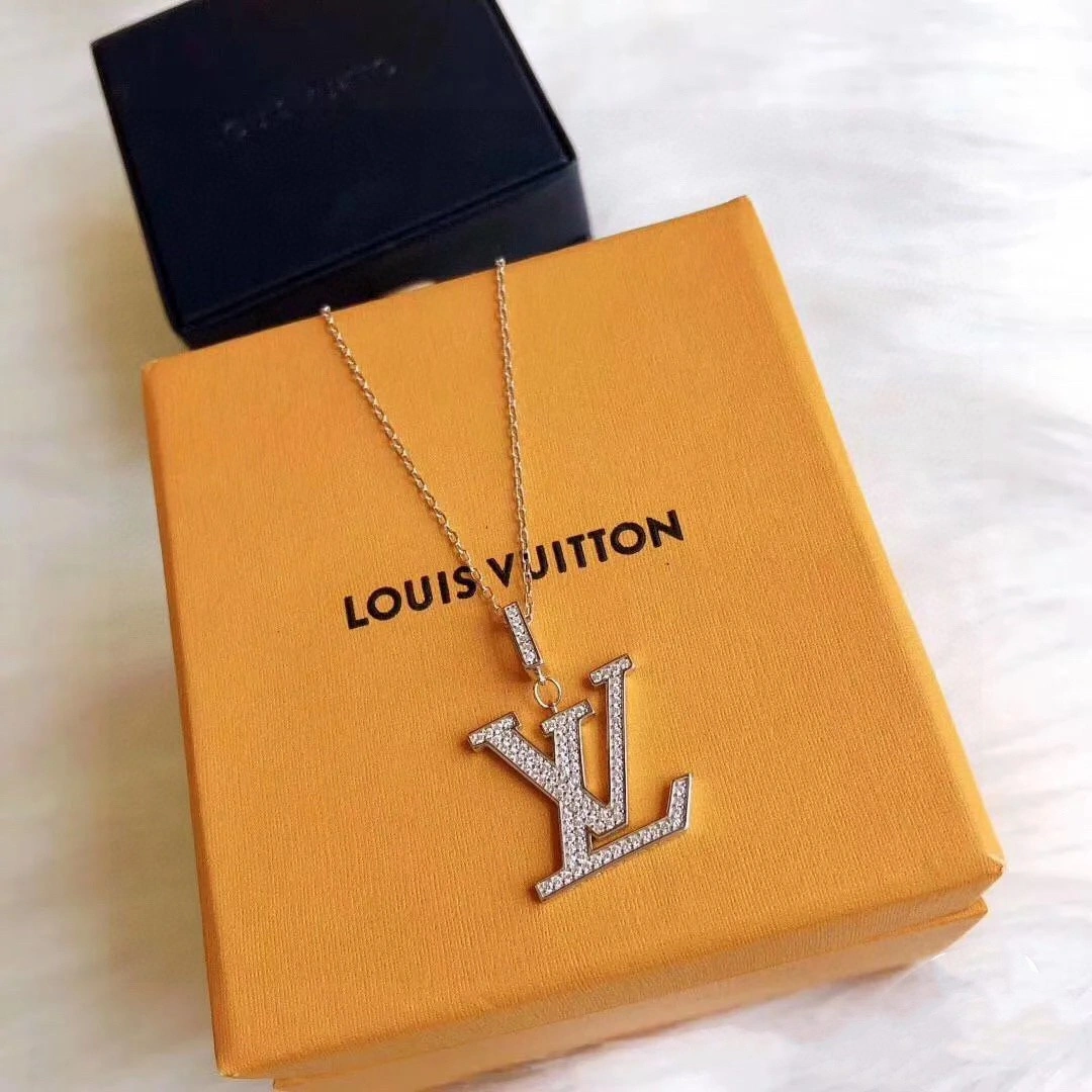 TechFriendly Louis Vuitton Necklaces 251521