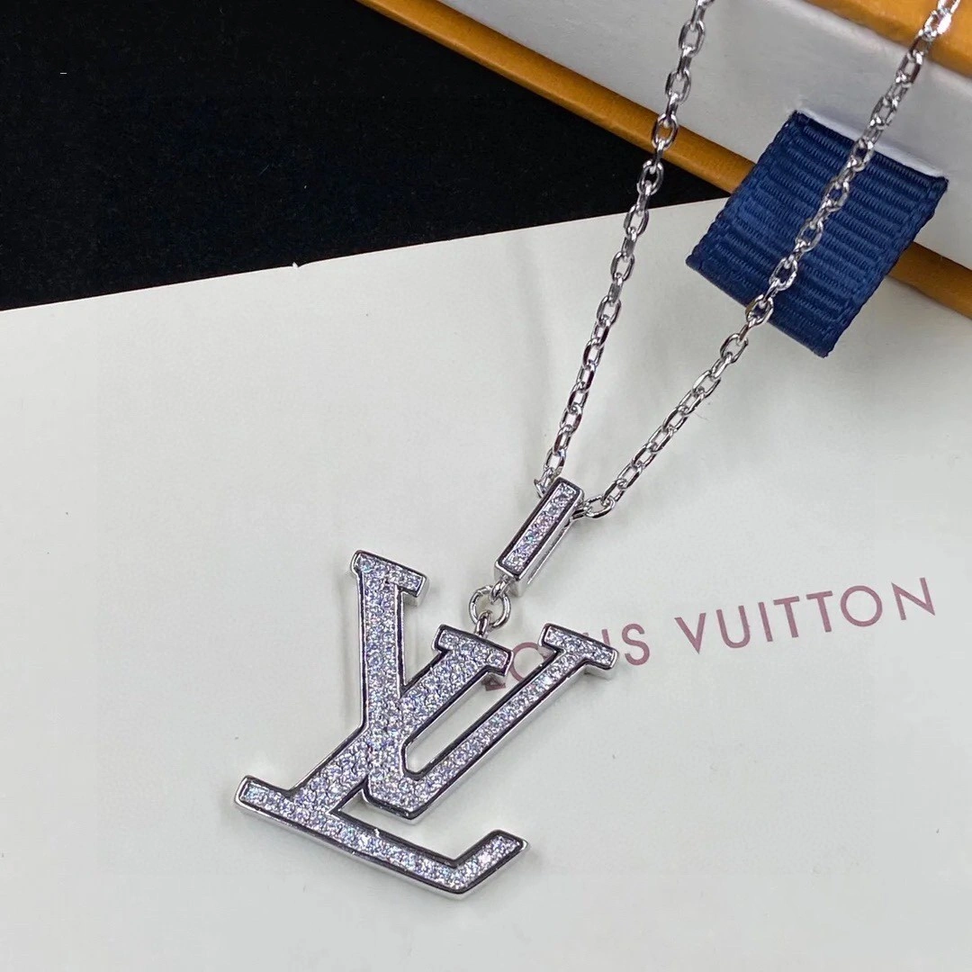 TechFriendly Louis Vuitton Necklaces 251521
