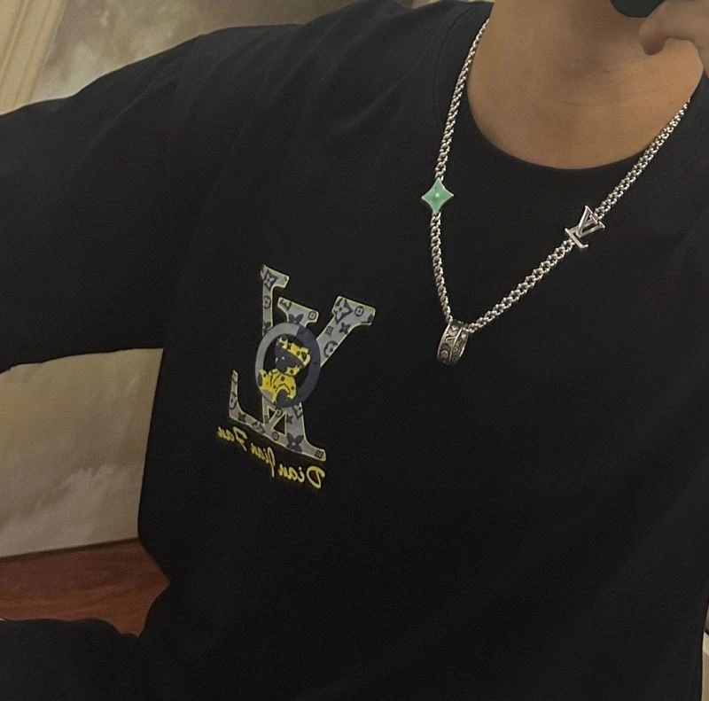Affordable Louis Vuitton Necklaces 251538