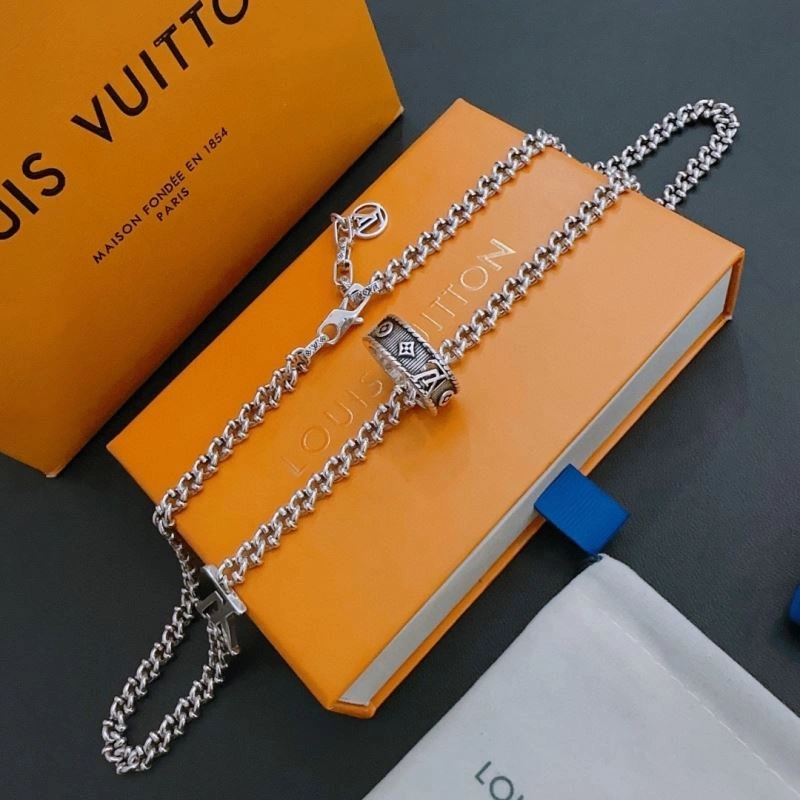 Affordable Louis Vuitton Necklaces 251538