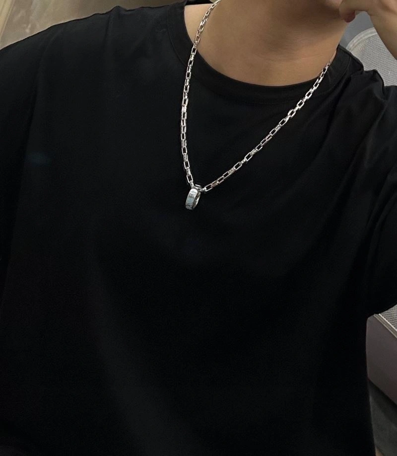FastDry Louis Vuitton Necklaces 251540