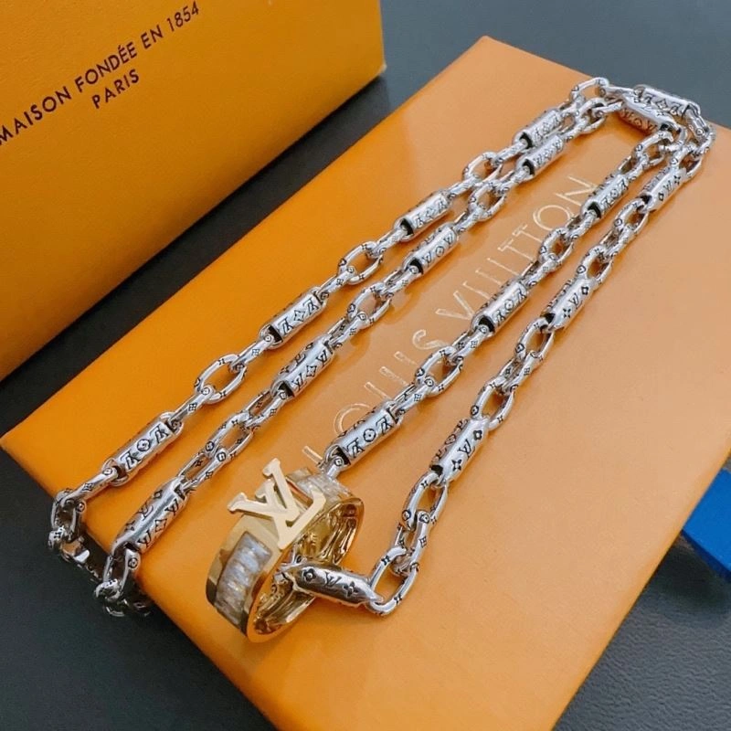 Supportive Louis Vuitton Necklaces 251529