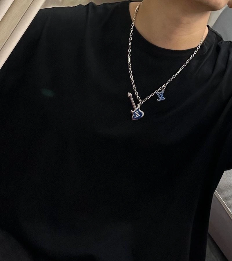 Contemporary Louis Vuitton Necklaces 251535