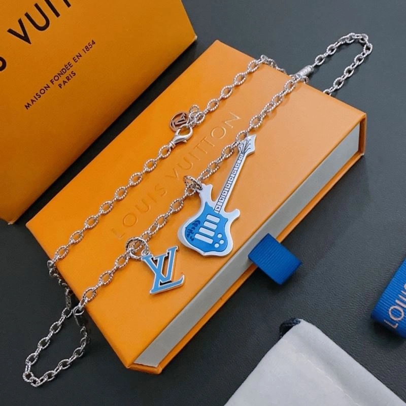 Contemporary Louis Vuitton Necklaces 251535