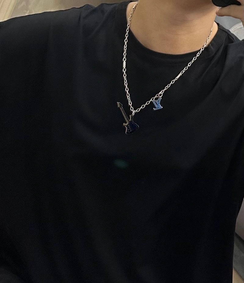 Contemporary Louis Vuitton Necklaces 251535