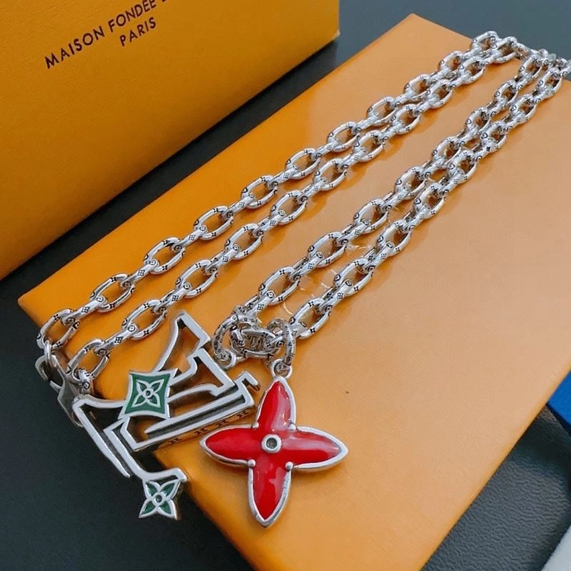 Louis Vuitton Necklaces Youthful 251513