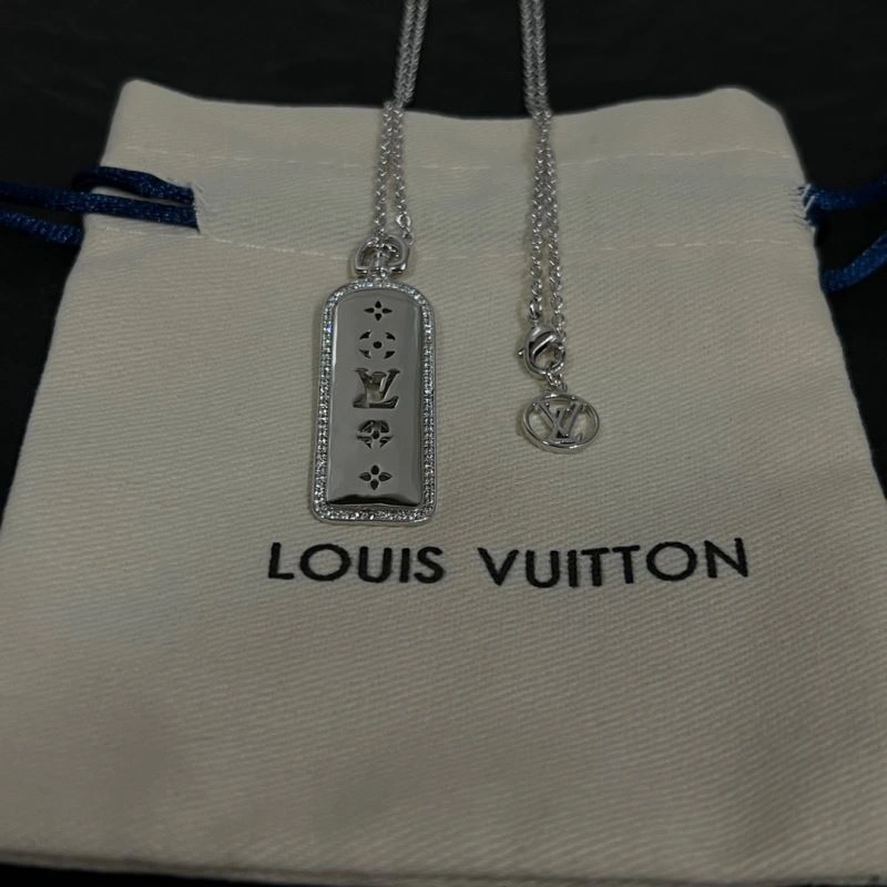 Bright Louis Vuitton Necklaces 251511